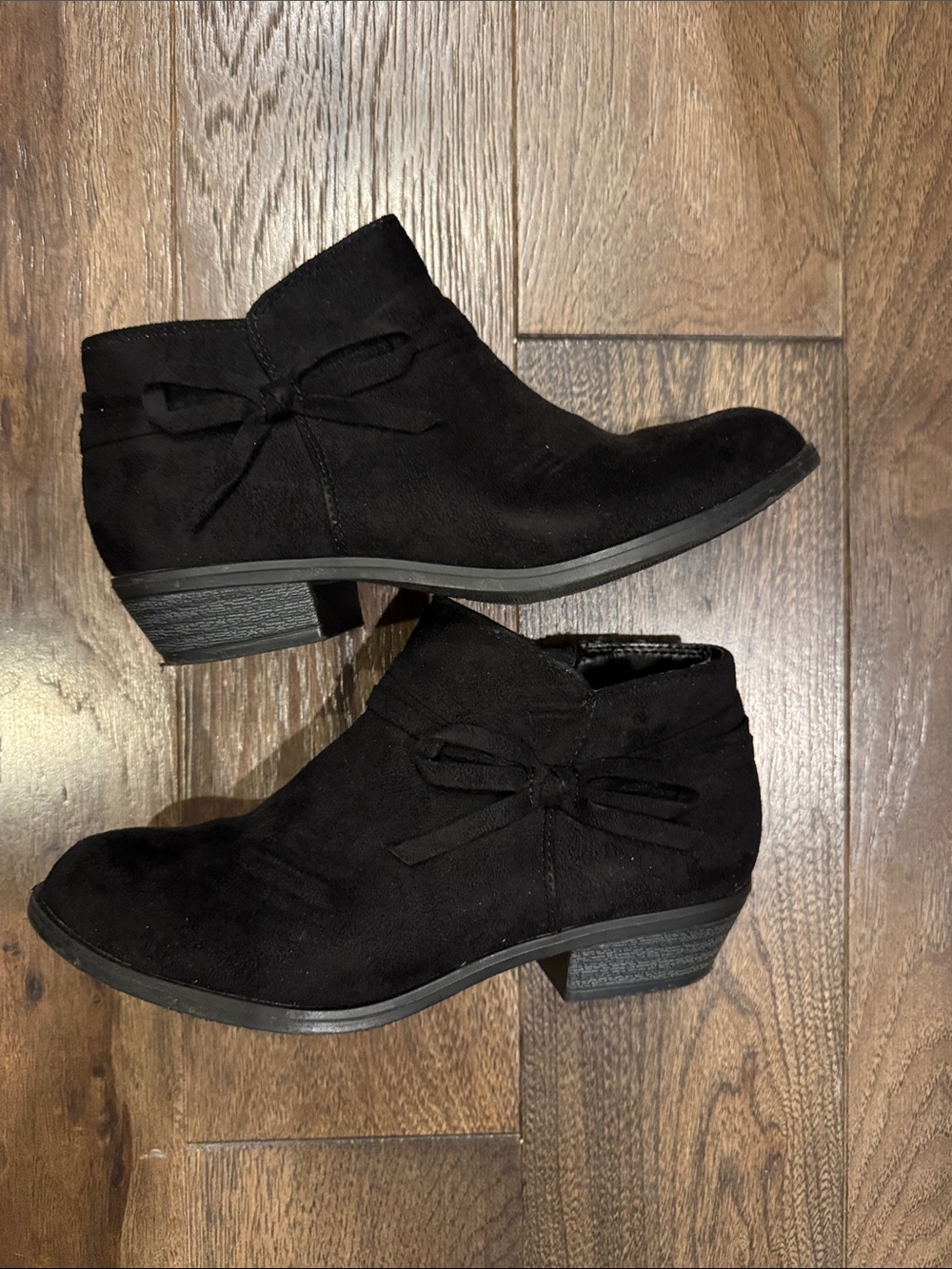 Girls' Black Suede Ankle Boots with Side Bow Accent